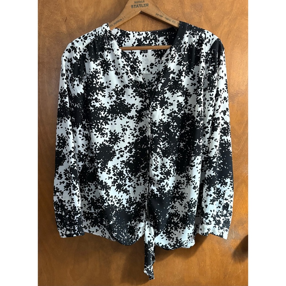 Talbots Black White Ditsy Floral Tie Front Blouse Top 1X Office Work Minimalist